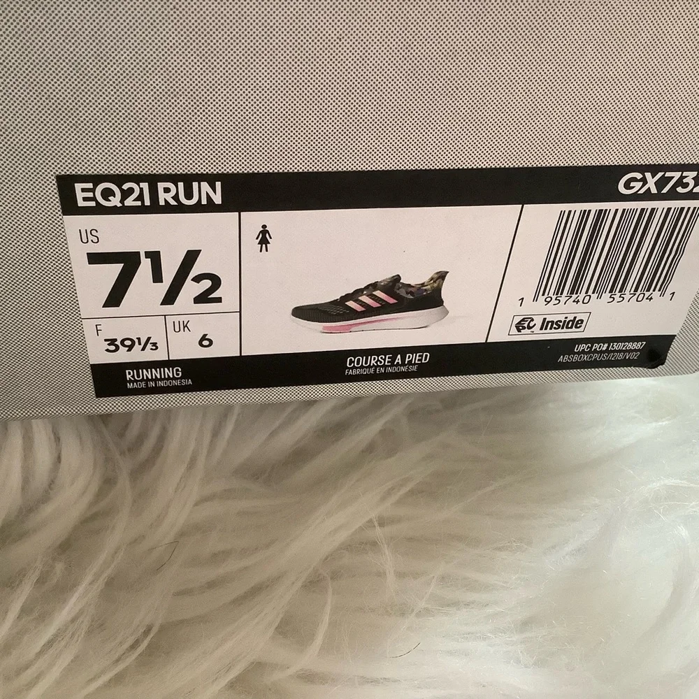 ADIDAS EQ21 Run - Picture 2 of 7